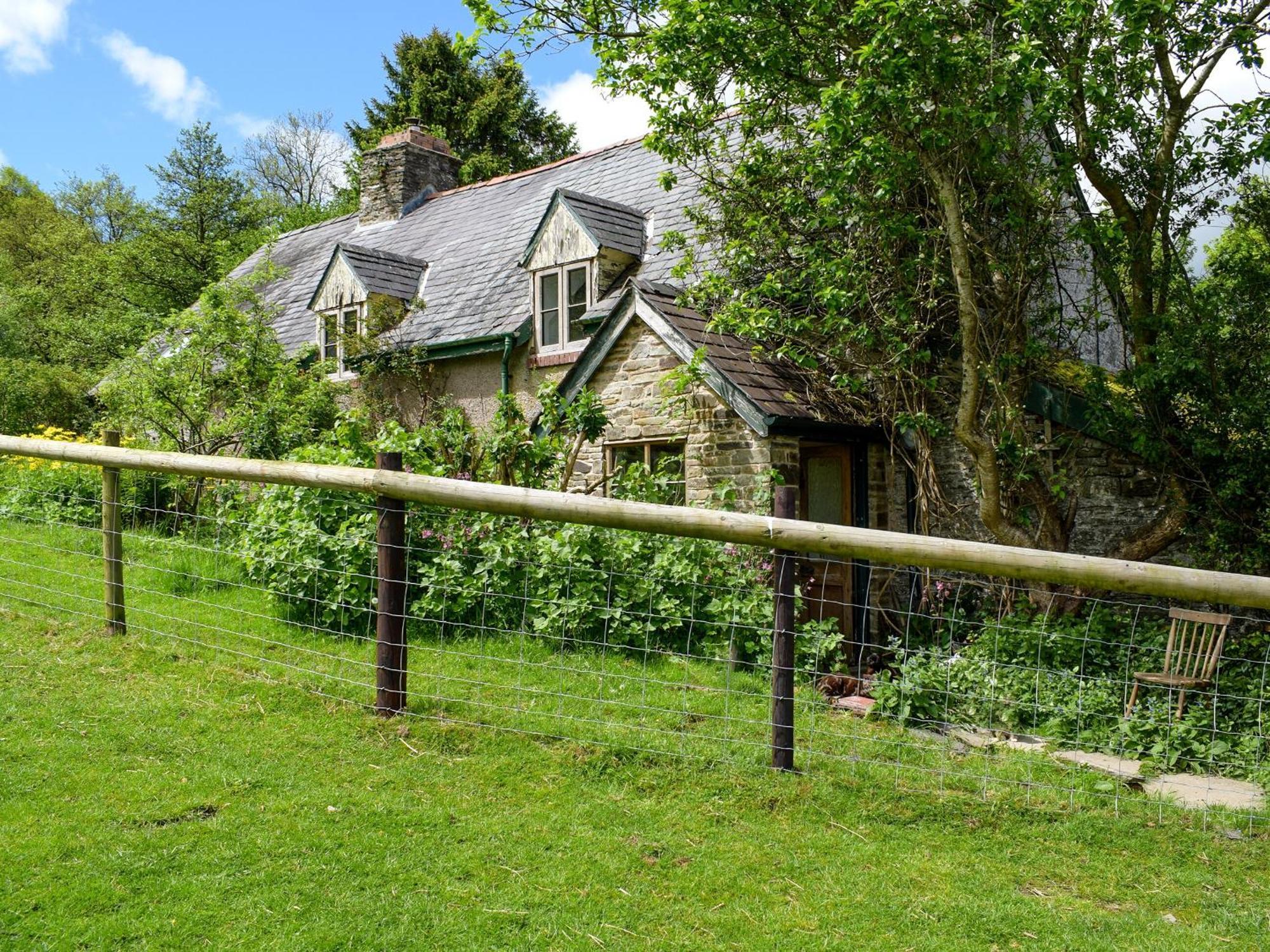 Lower Goytre Farmhouse Llanfair Waterdine Esterno foto